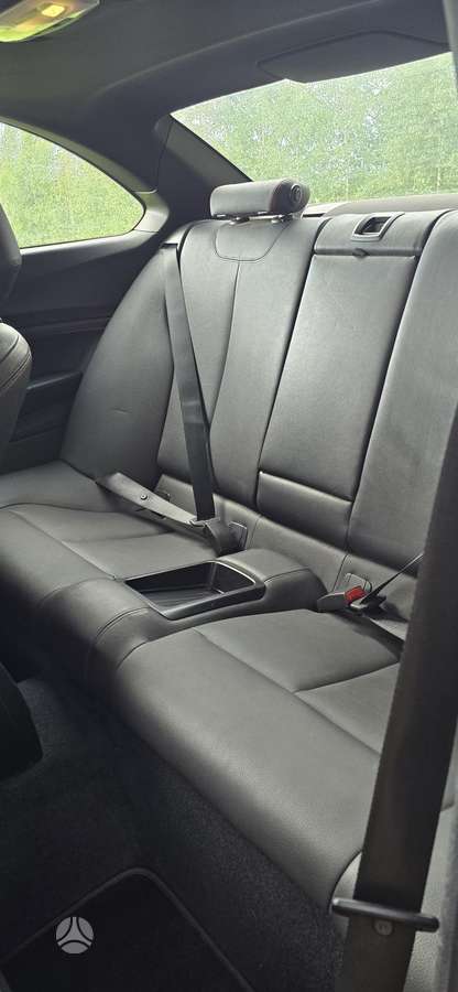 BMW 220, coupe