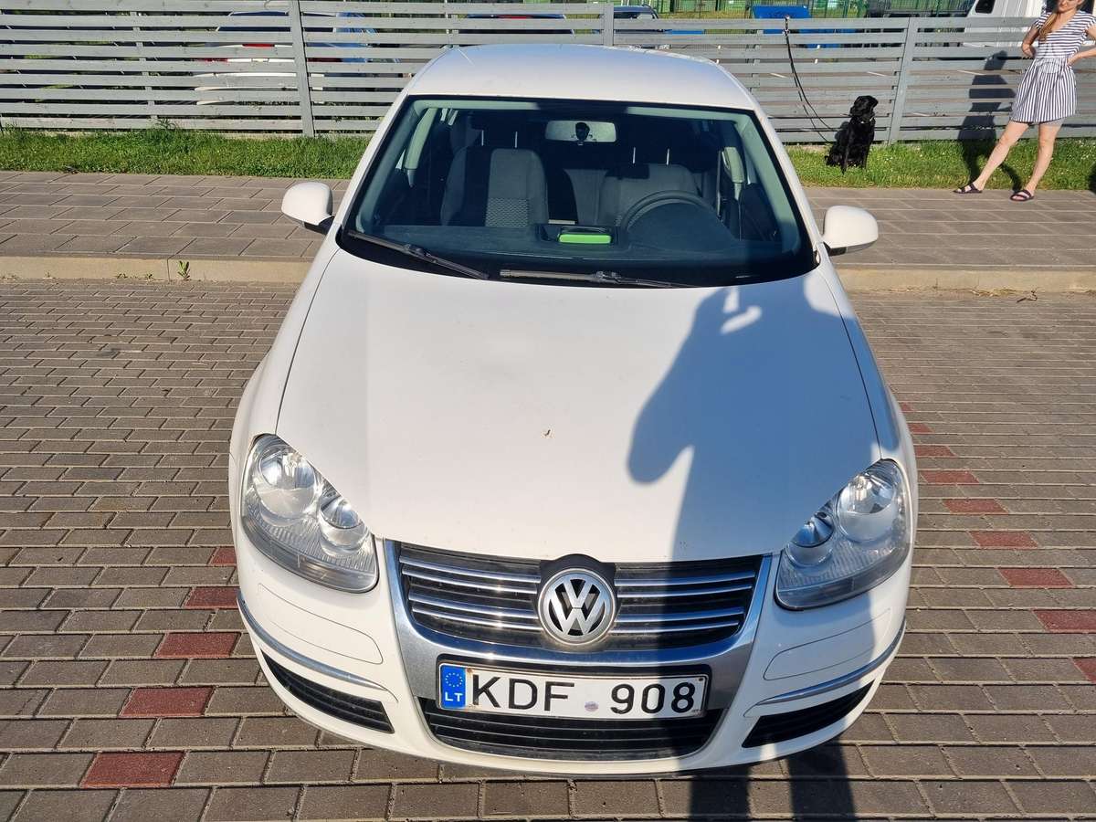 Volkswagen Jetta - 5