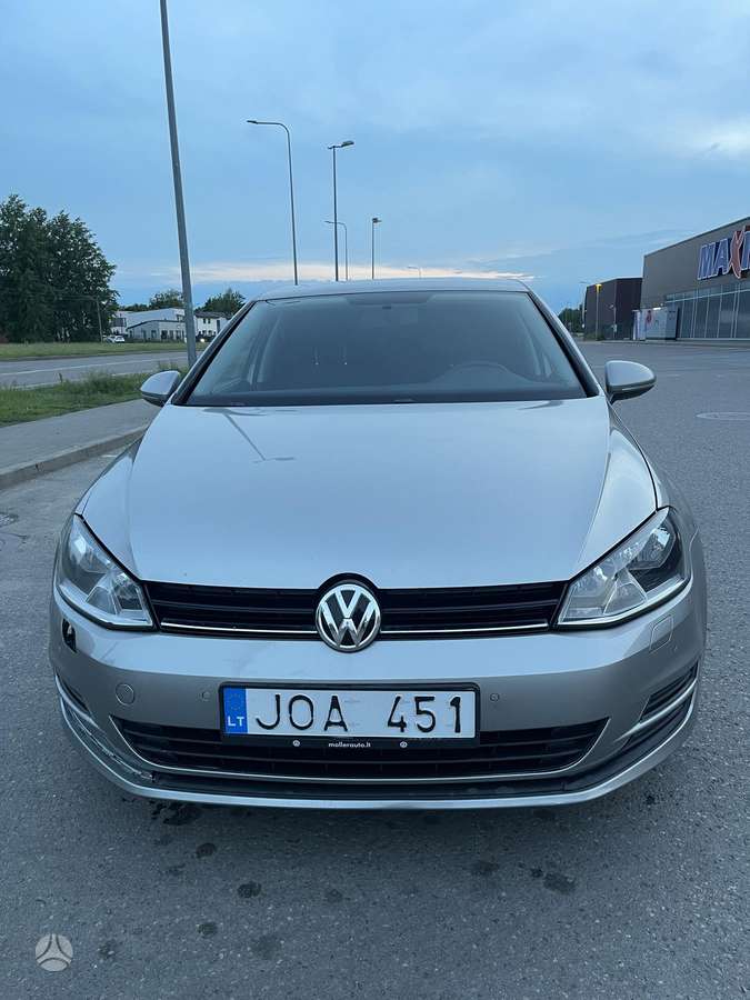 Volkswagen Golf - 2