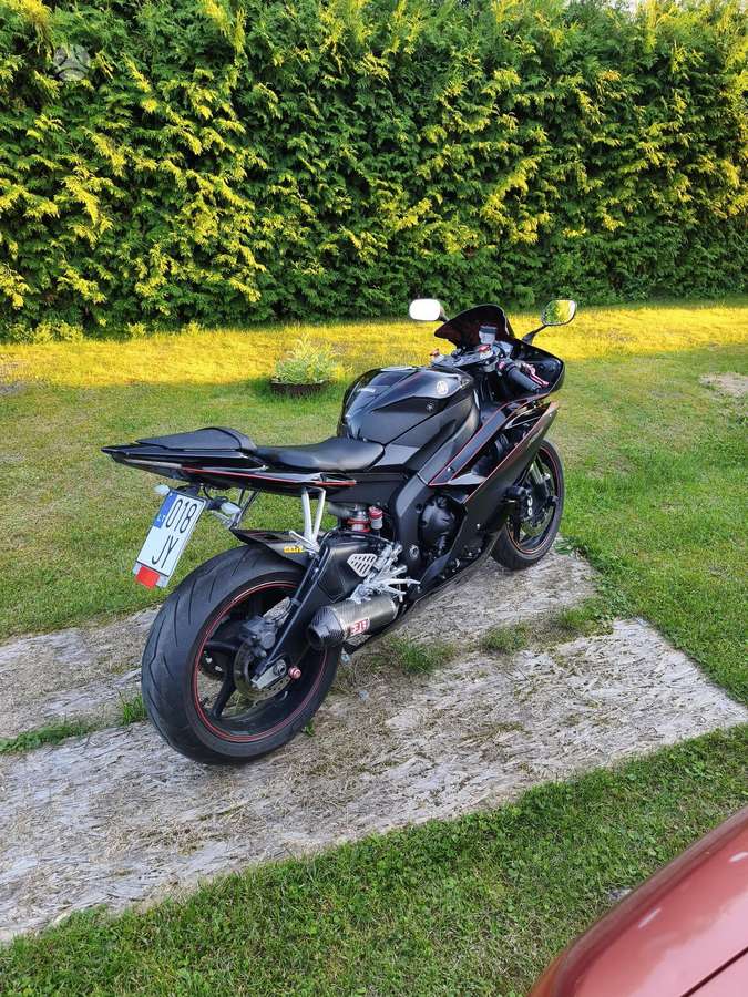 Yamaha R6, superbikes