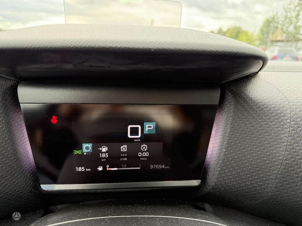 Citroen C4, 1.2 l., hatchback