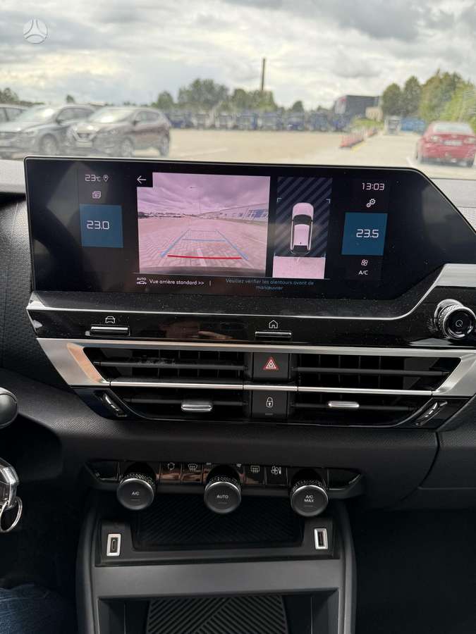 Citroen C4, 1.2 l., hatchback
