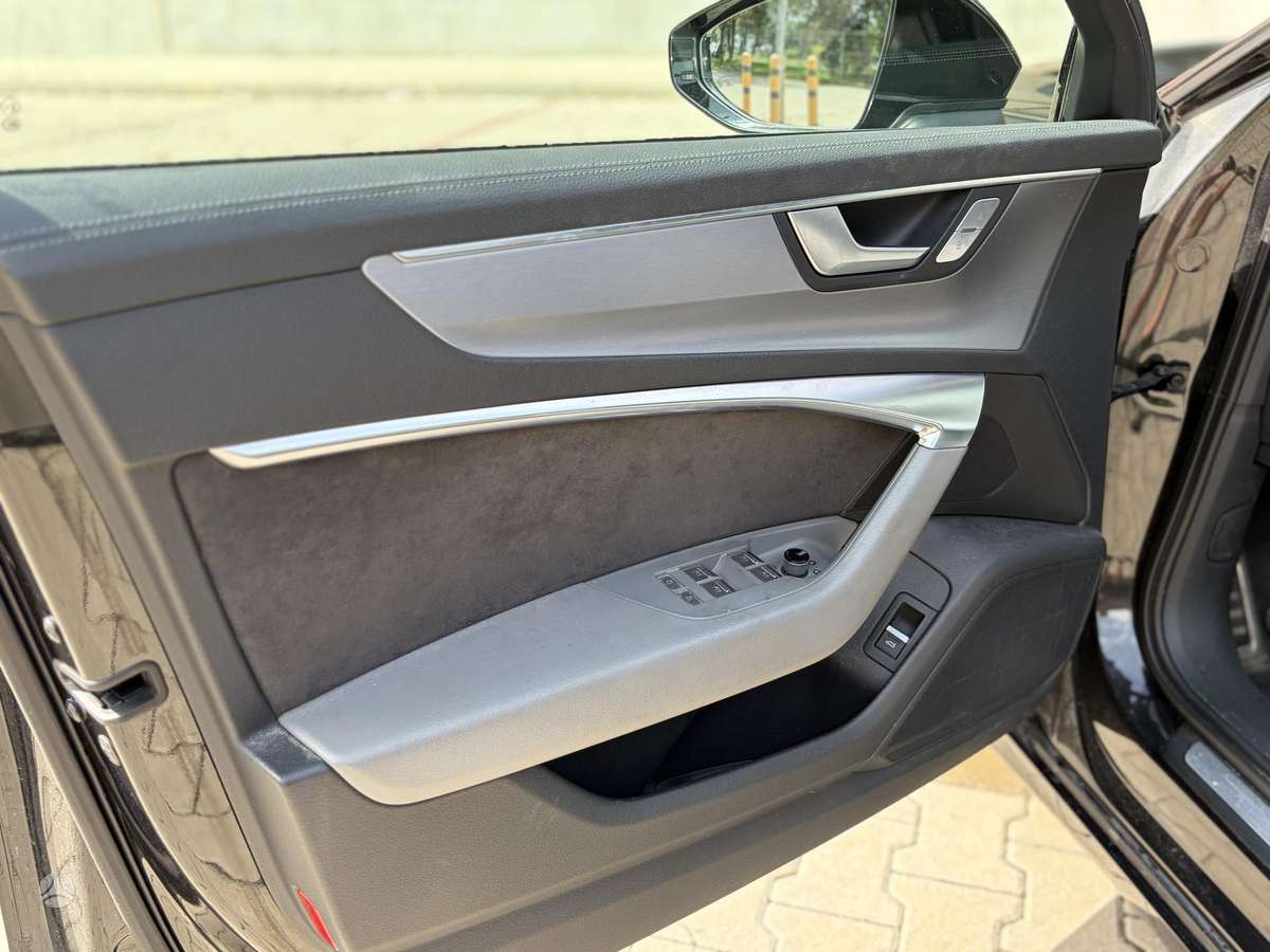 Audi A6, 2.0 l., universalas