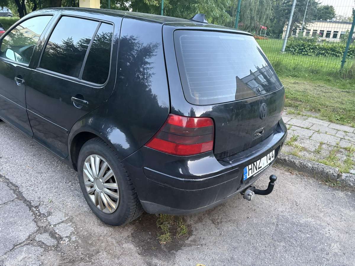Volkswagen Golf - 5