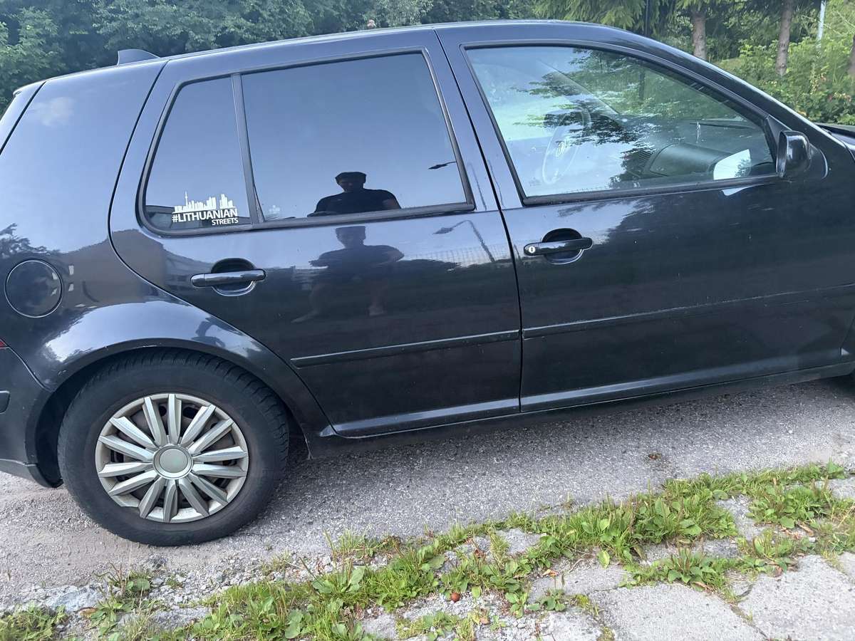 Volkswagen Golf - 8