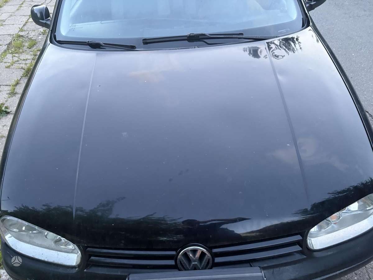 Volkswagen Golf - 10