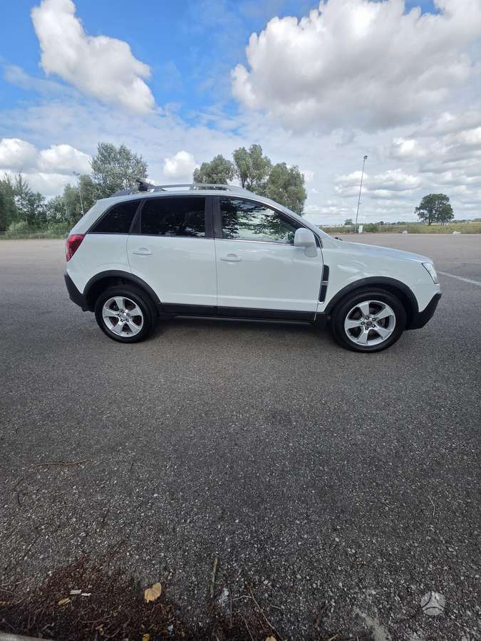 Opel Antara, 2.0 l., off-road / crossover