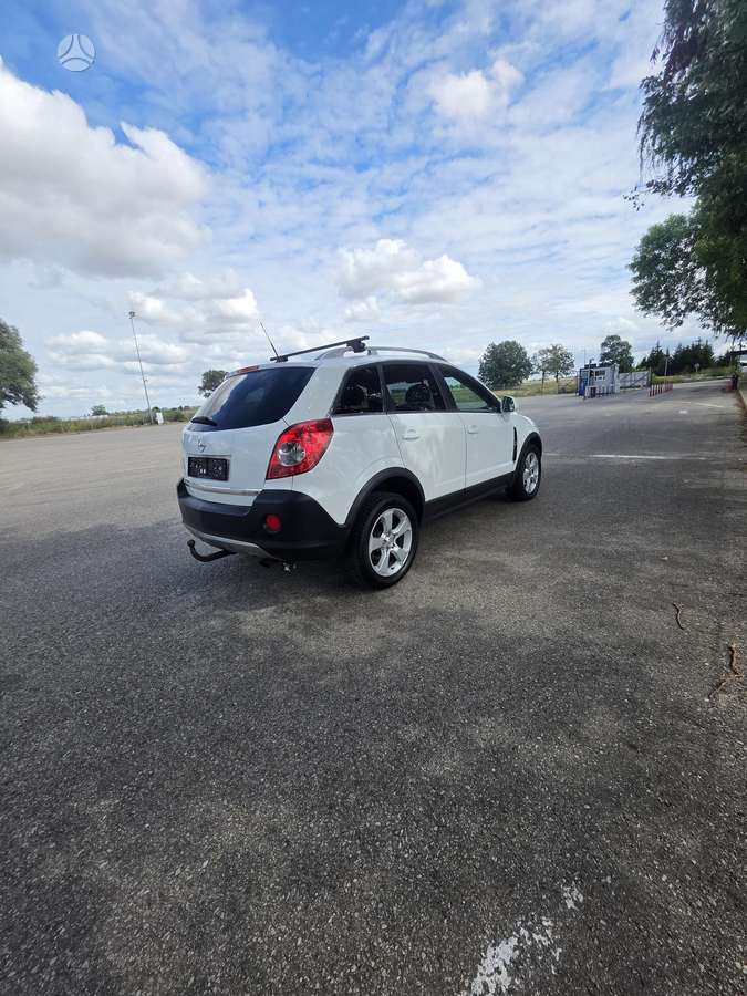 Opel Antara, 2.0 l., off-road / crossover