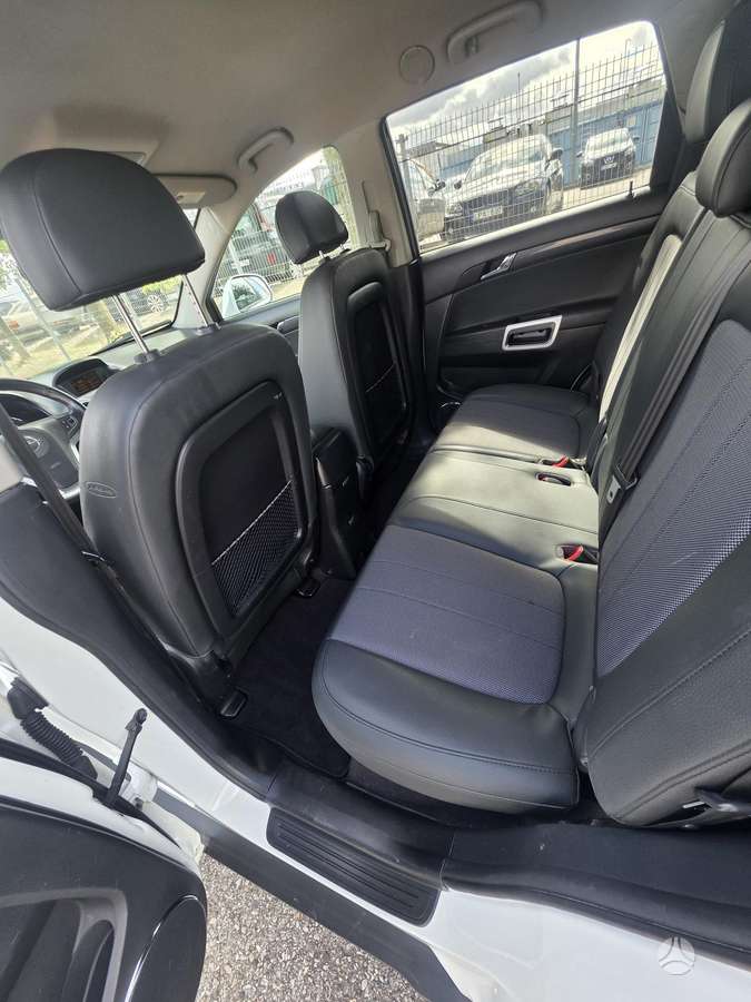 Opel Antara, 2.0 l., off-road / crossover