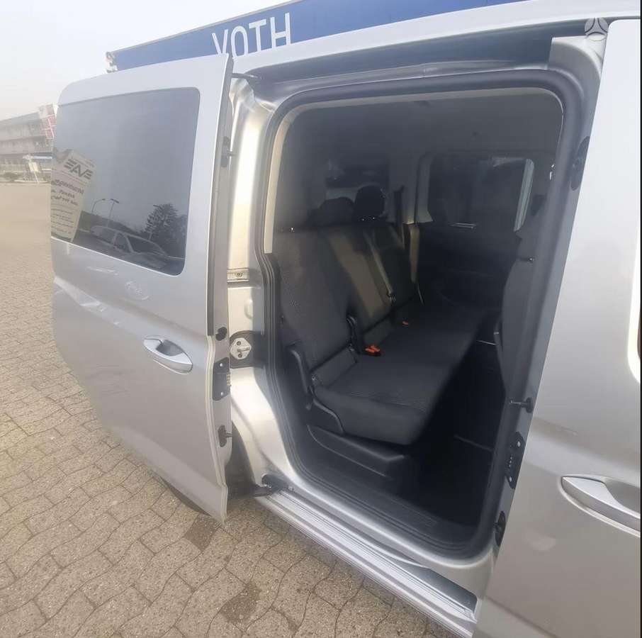 Volkswagen Caddy - 11