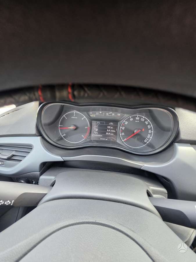Opel Corsa, 1.3 l., Хэтчбек