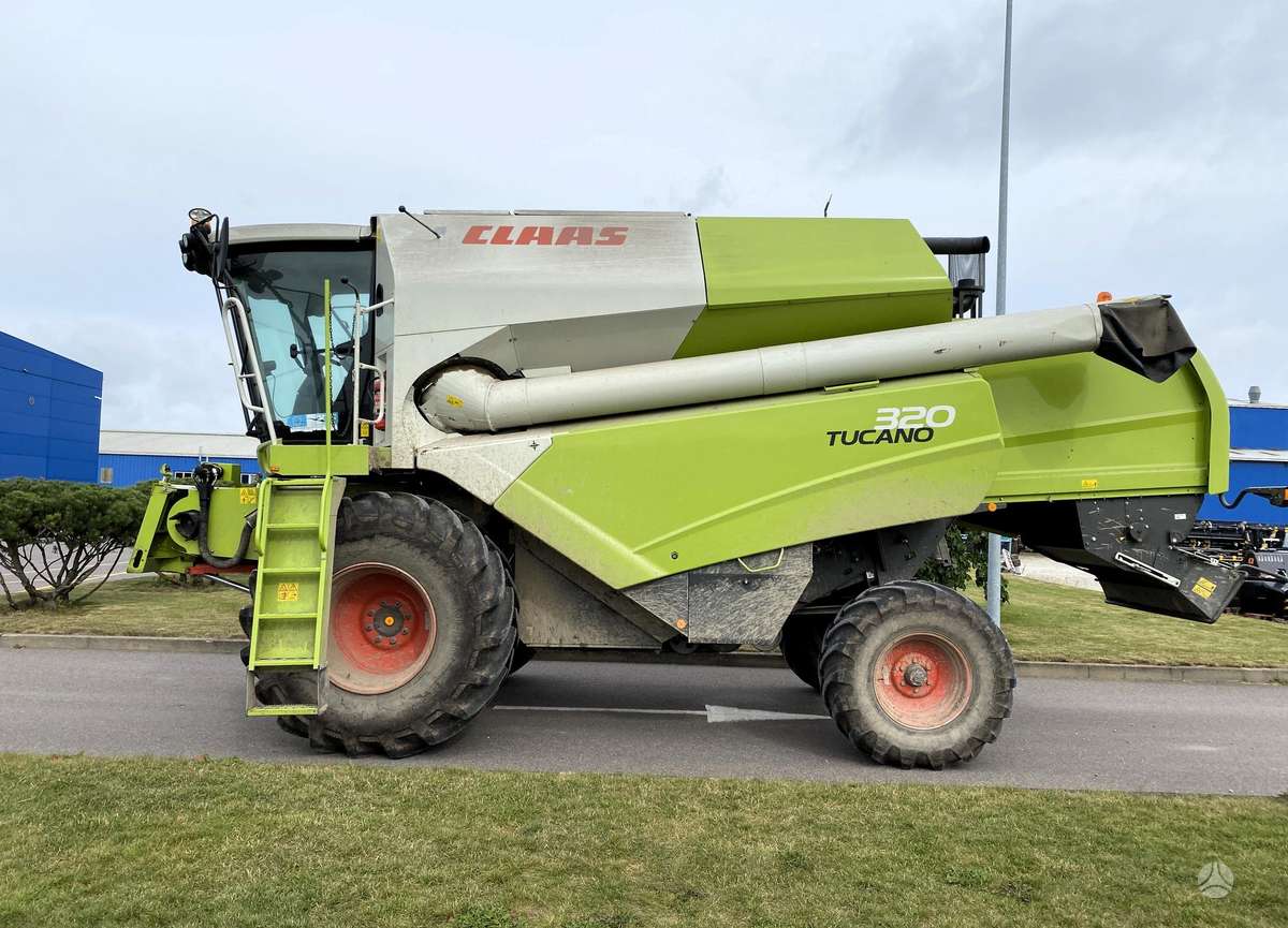 Claas Tucano 320, kombainai