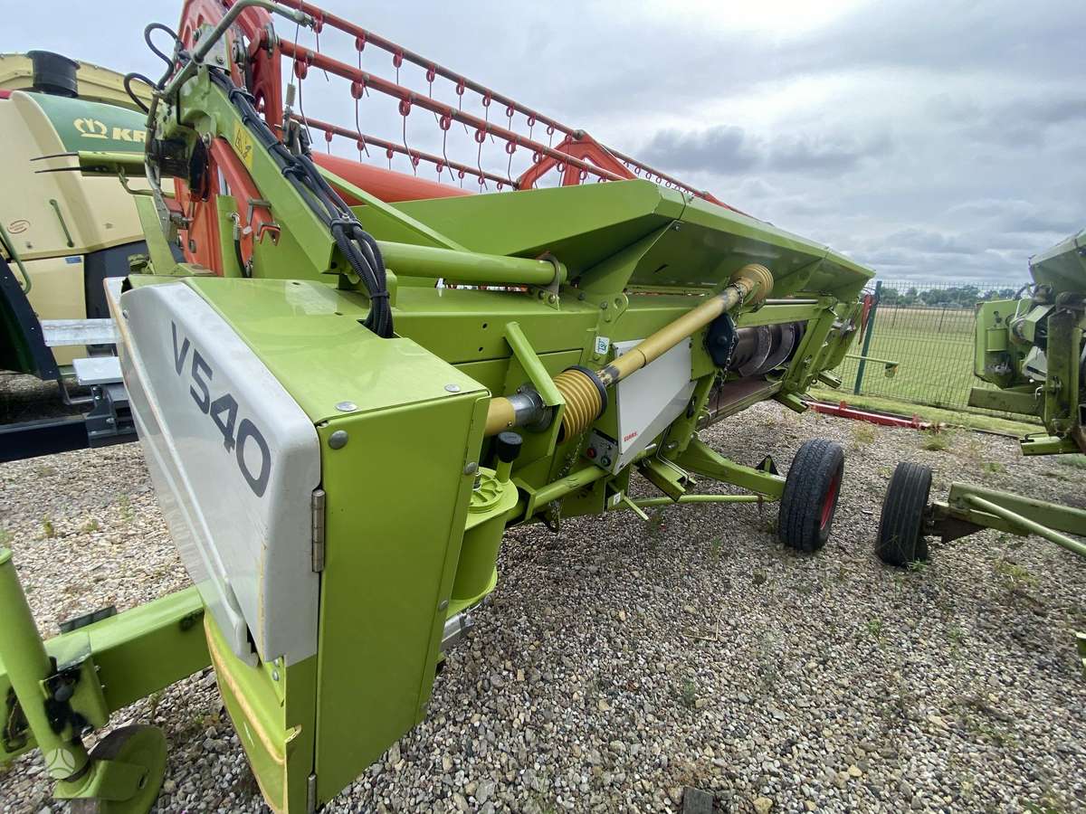 Claas Tucano 320, combine harvesters