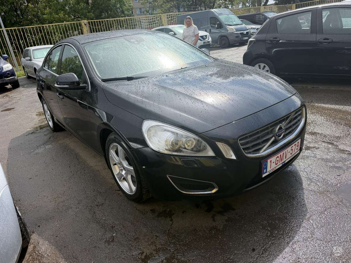 Volvo S60 - 1