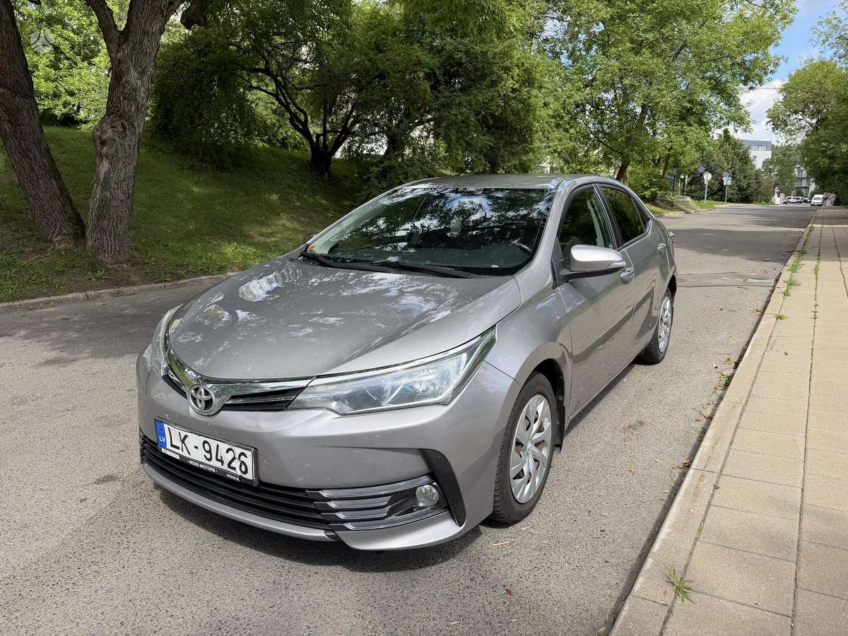 Toyota Corolla - 2
