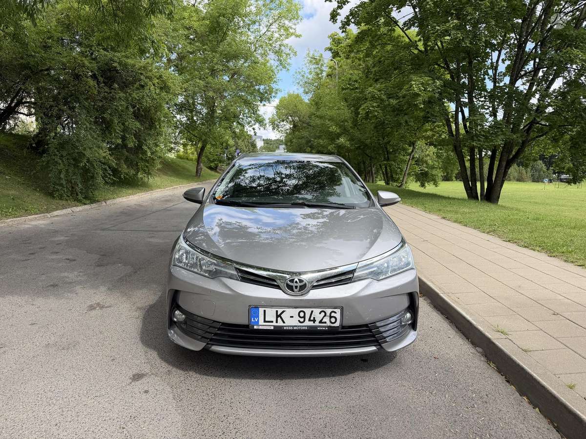 Toyota Corolla - 3