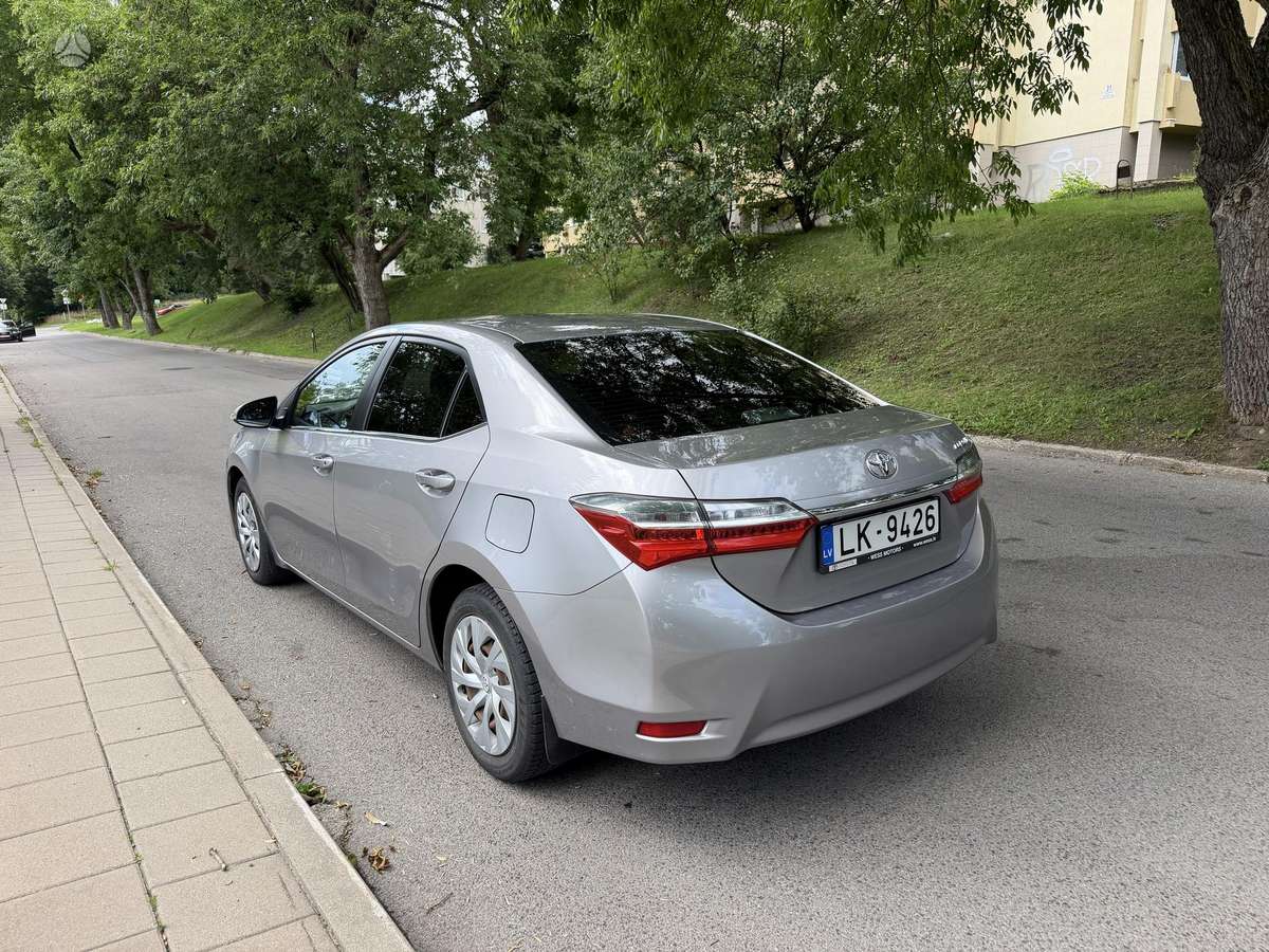 Toyota Corolla - 6