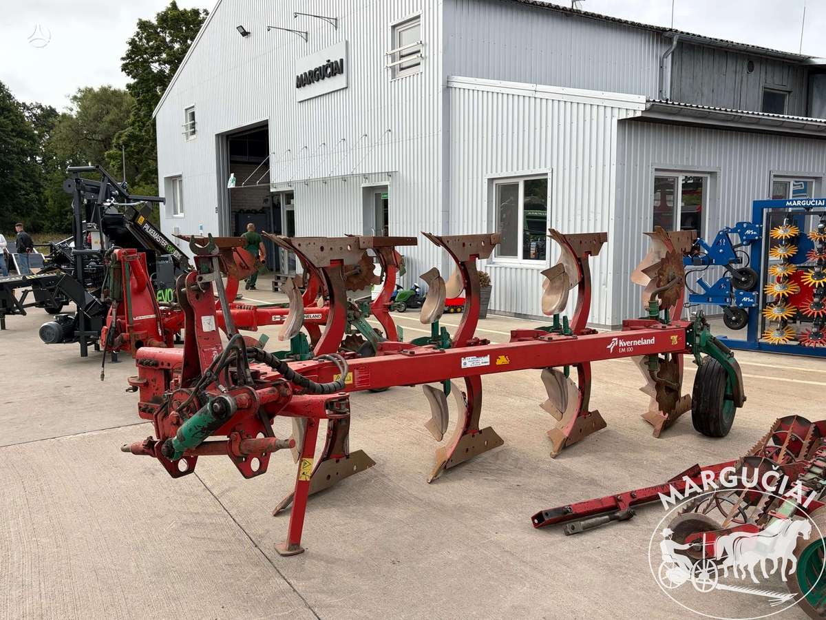 Kverneland EM100, 4 korpusų, ploughs