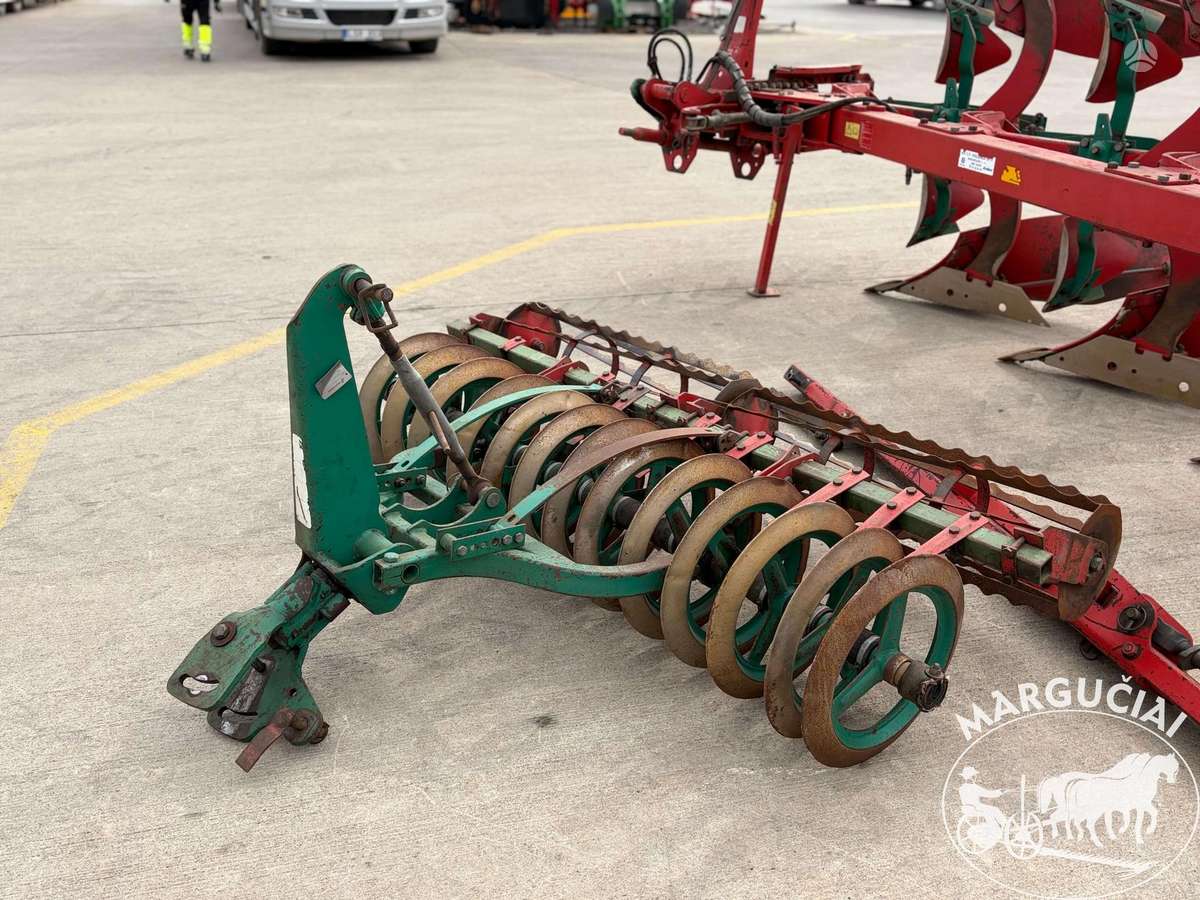 Kverneland EM100, 4 korpusų, ploughs