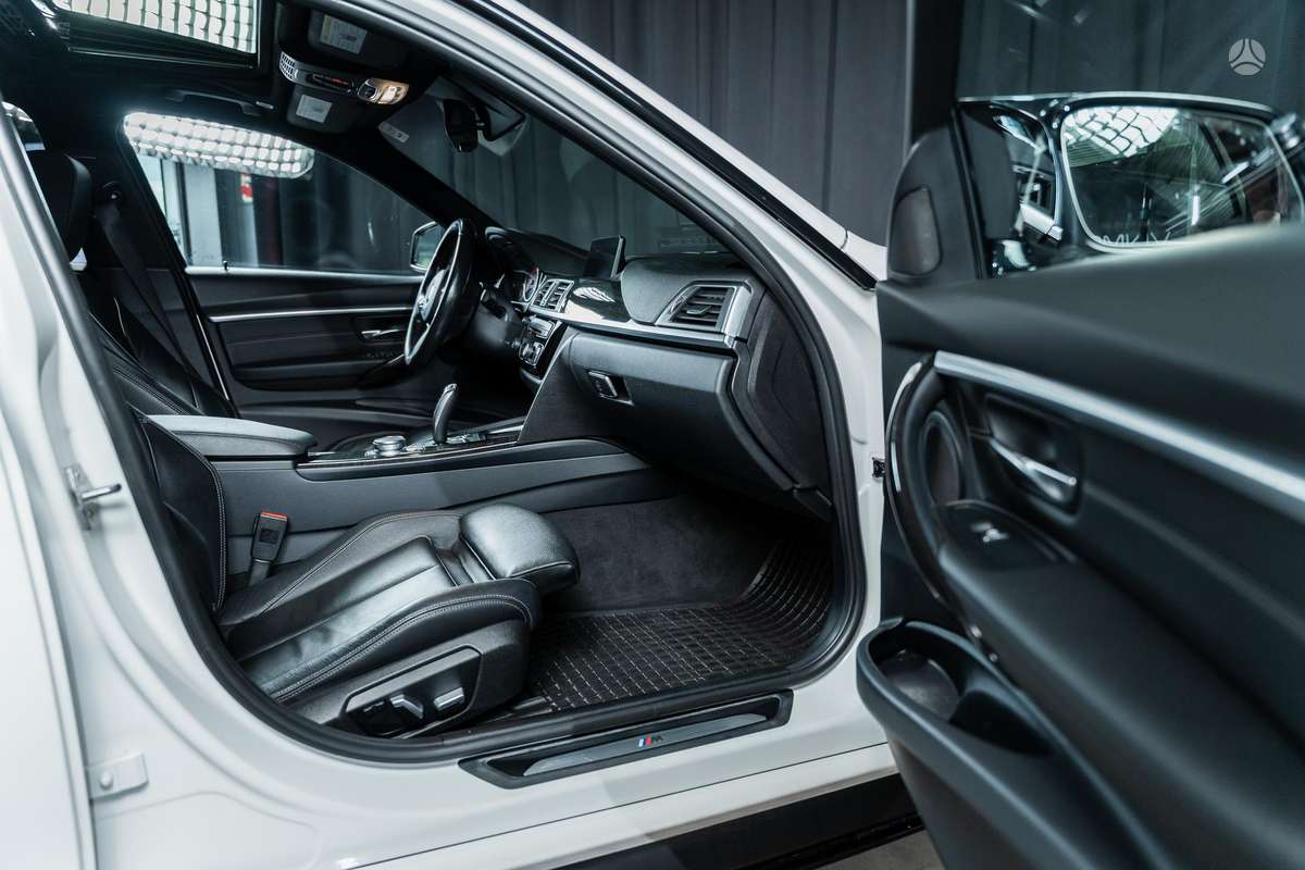 BMW 328, 2.0 l., Седан