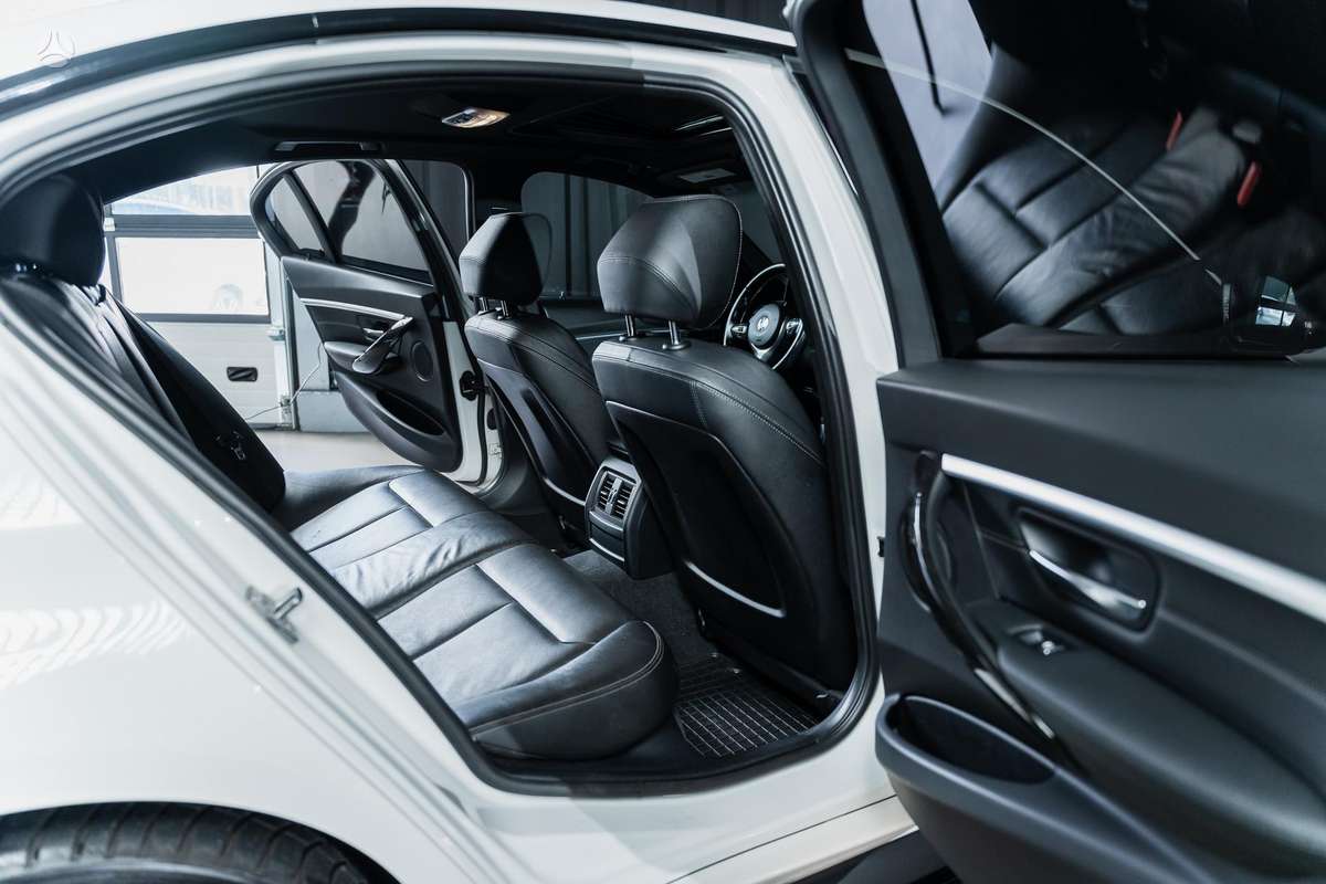 BMW 328, 2.0 l., Седан