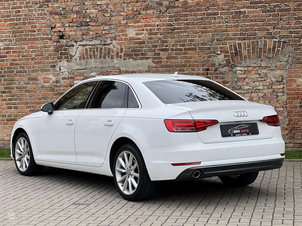 Audi A4, 2.0 l., Седан