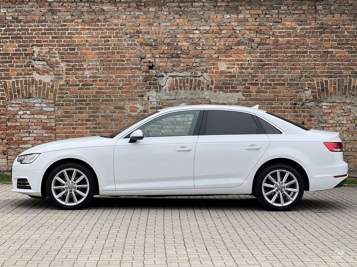 Audi A4, 2.0 l., Седан