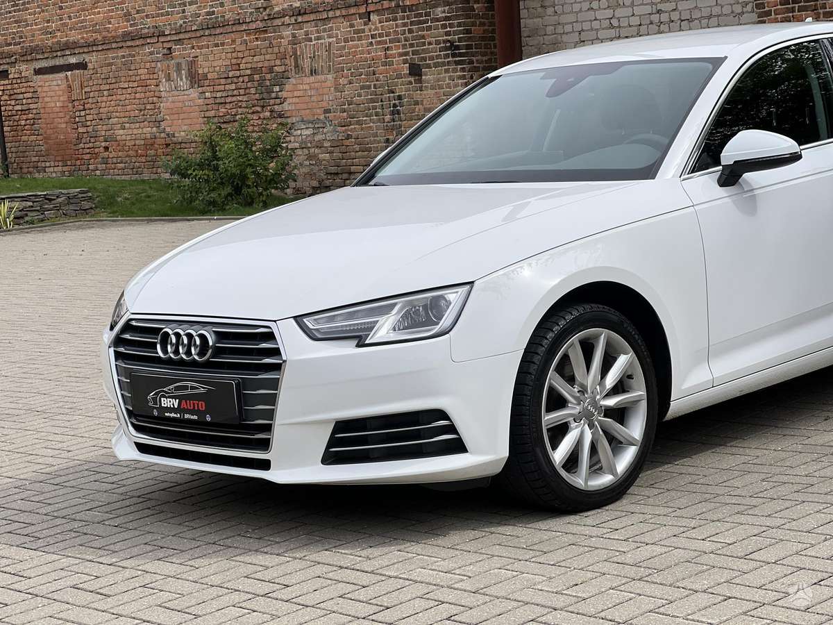Audi A4, 2.0 l., Седан