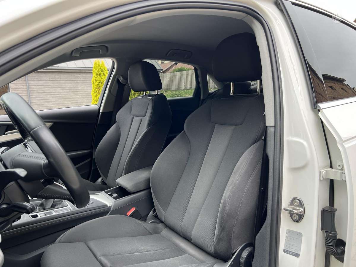 Audi A4, 2.0 l., Седан