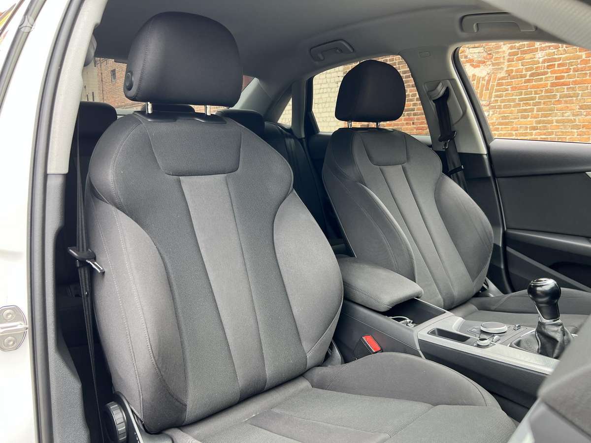 Audi A4, 2.0 l., Седан