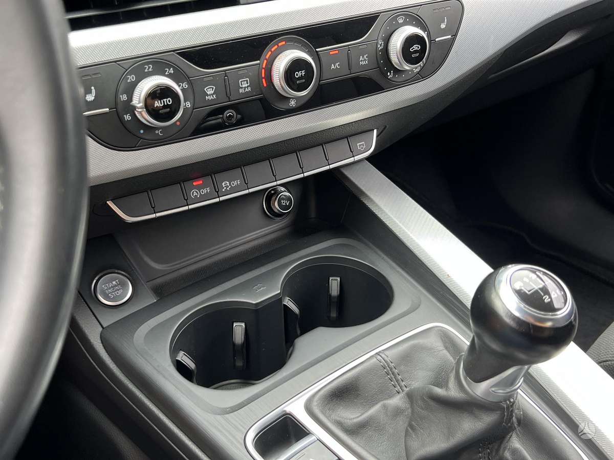 Audi A4, 2.0 l., Седан