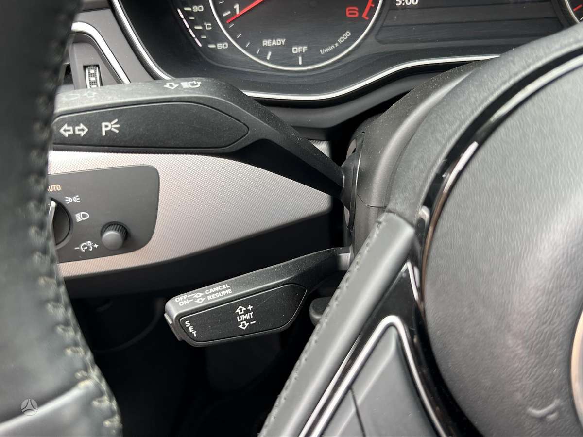 Audi A4, 2.0 l., Седан