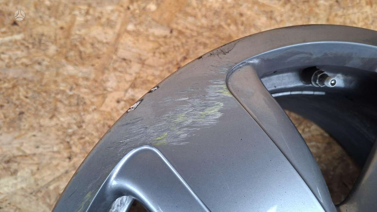 BMW 1 serija, 6897609, Cen31911