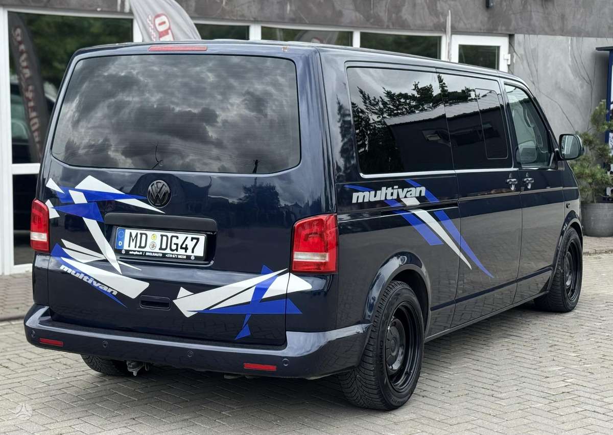 Volkswagen Multivan - 9