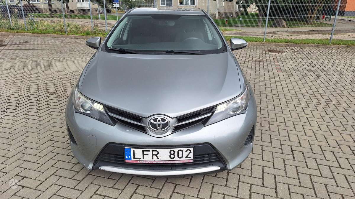 Toyota Auris - 2