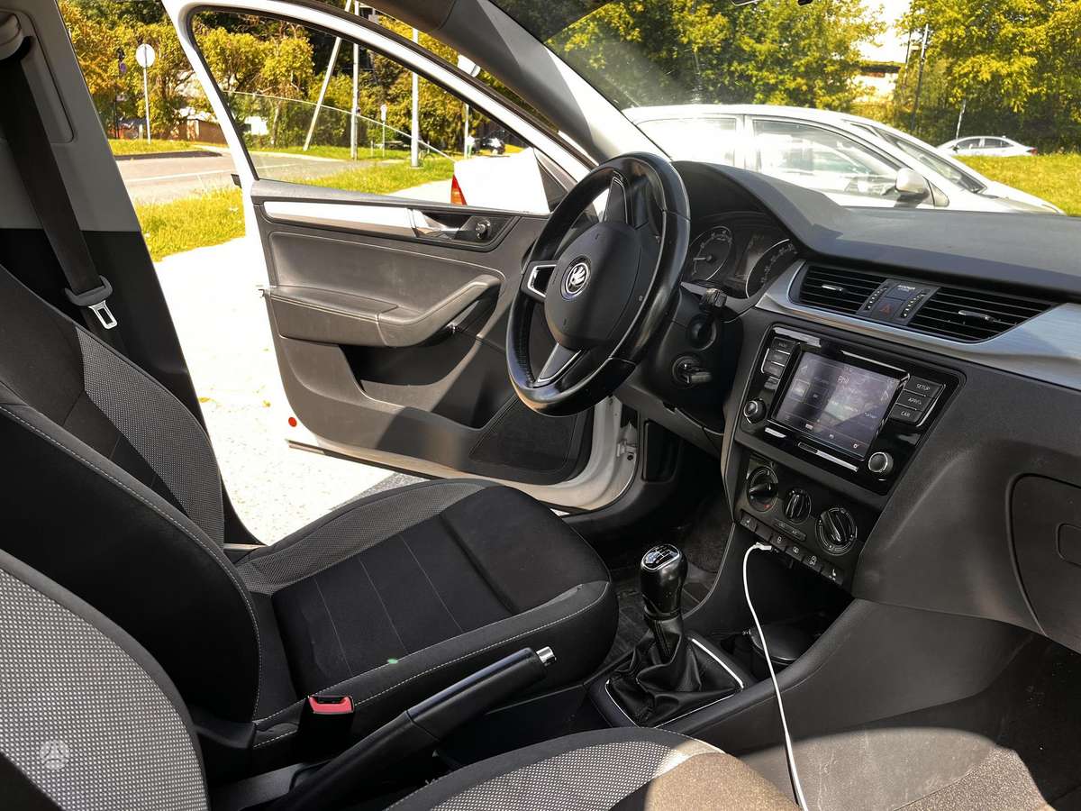 Skoda Rapid, 1.0 l., hatchback