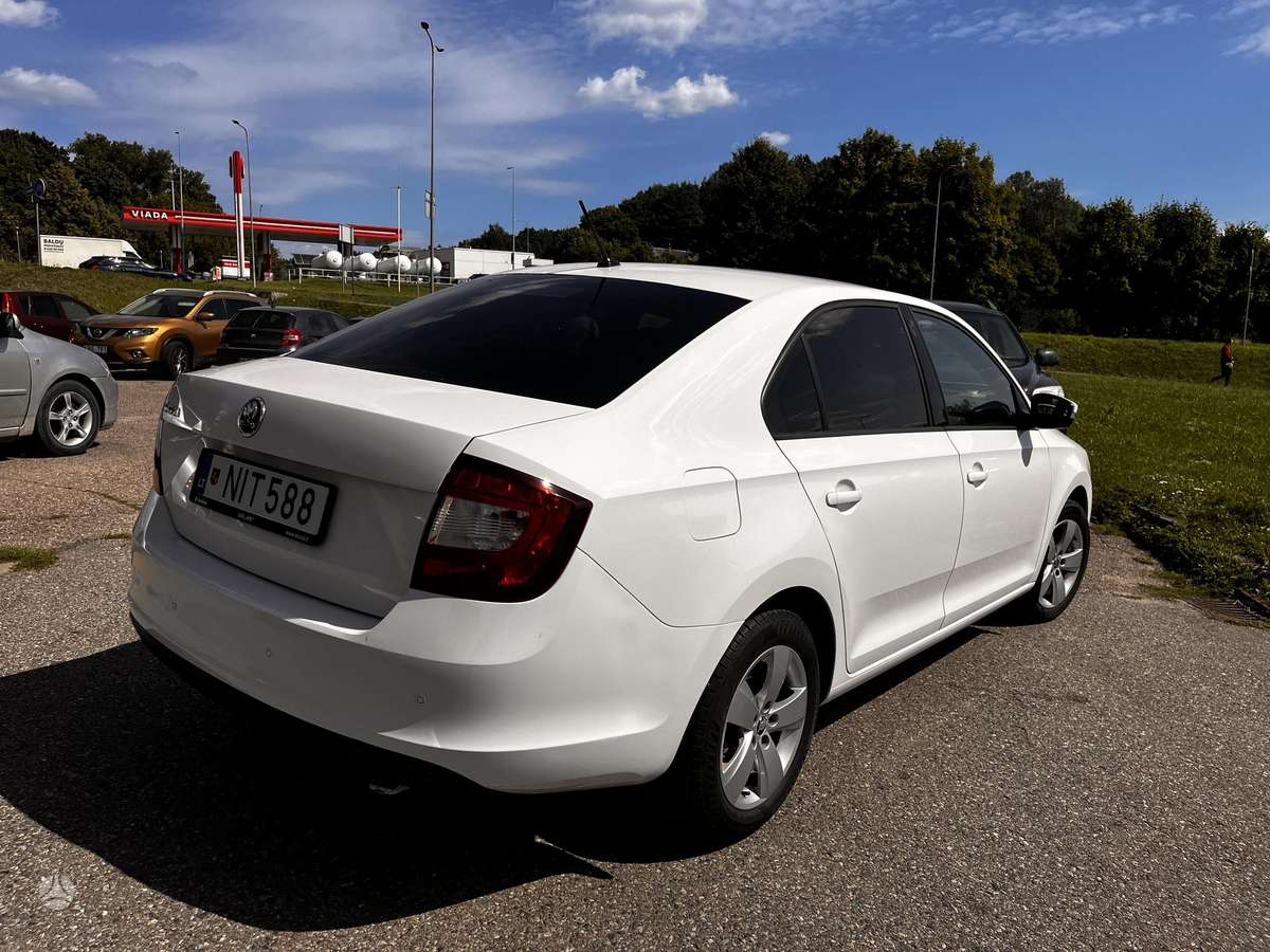 Skoda Rapid, 1.0 l., Хэтчбек