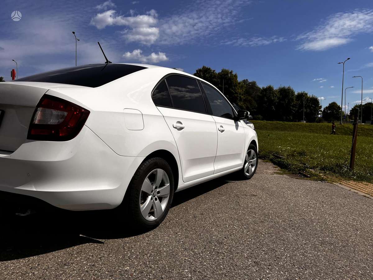 Skoda Rapid, 1.0 l., Хэтчбек