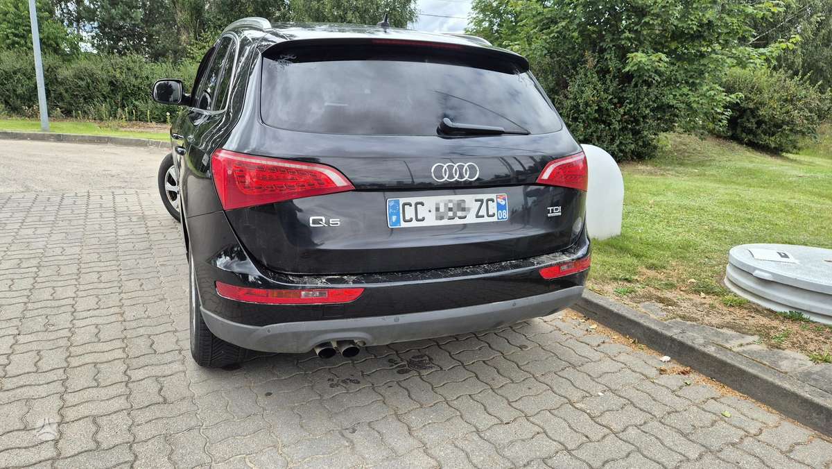 Audi Q5, 2.0 l., off-road / crossover