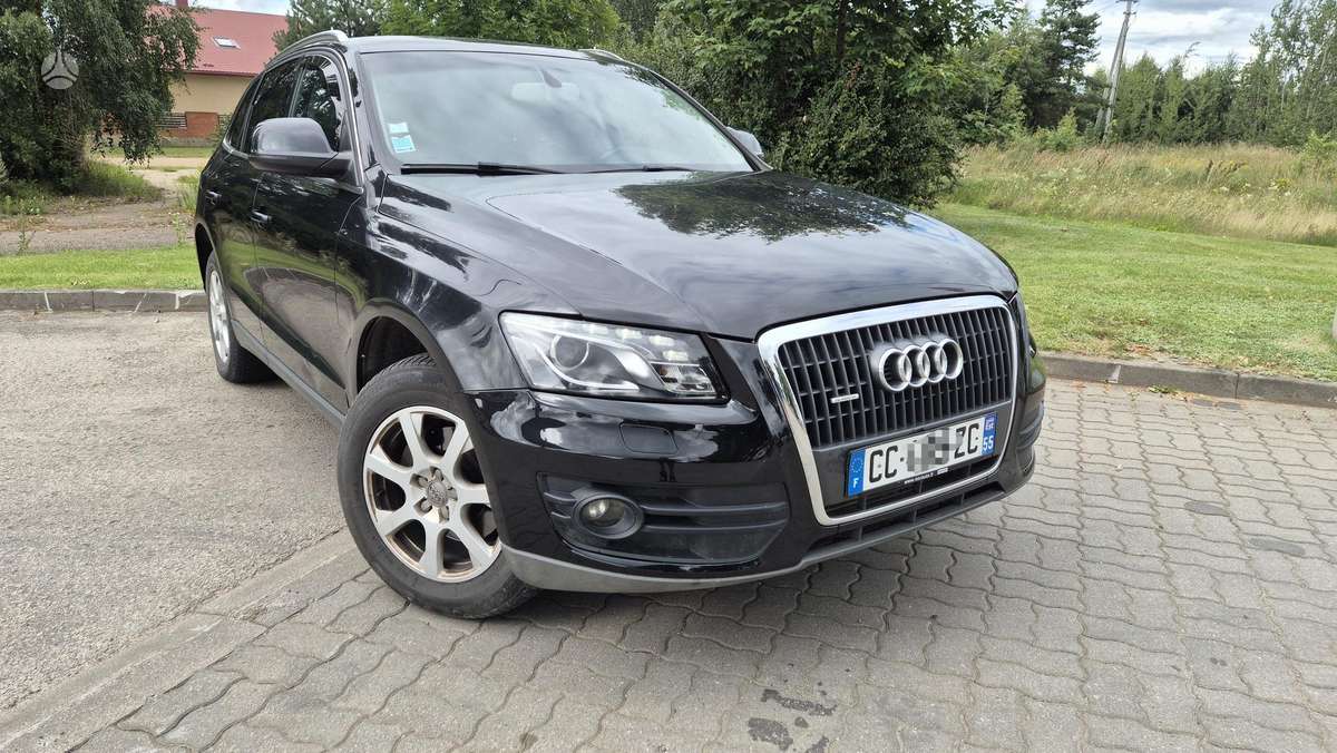 Audi Q5, 2.0 l., off-road / crossover