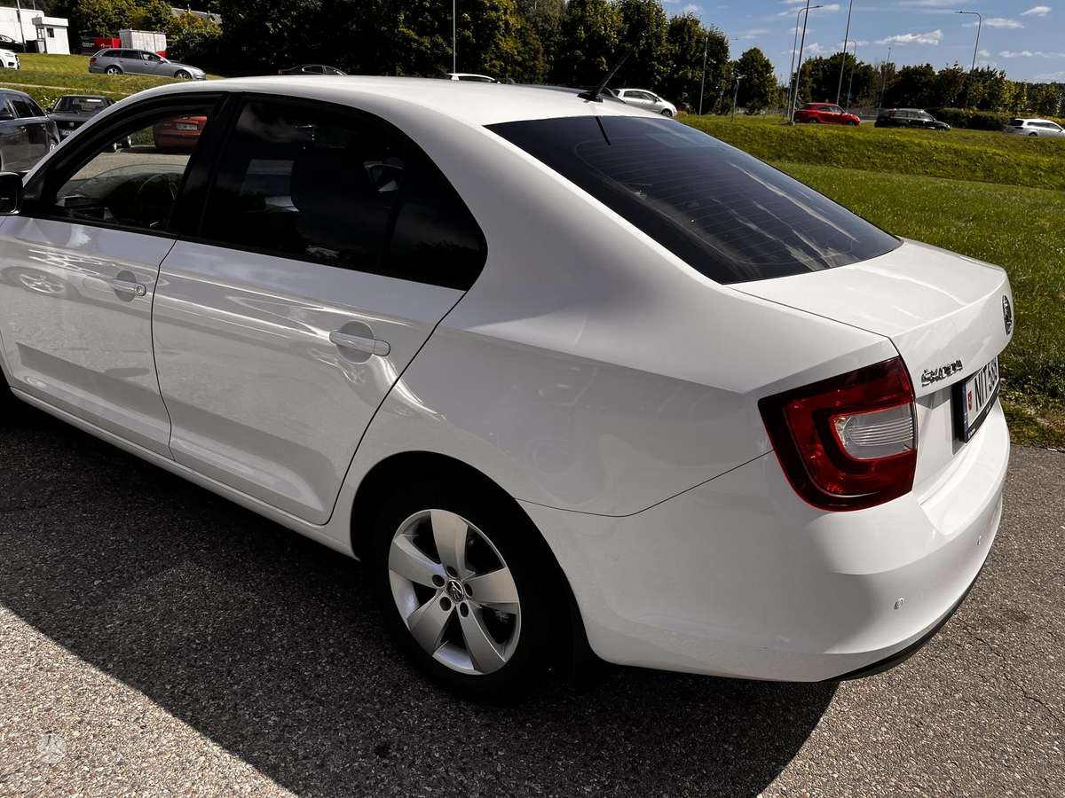 Skoda Rapid, 1.0 l., Хэтчбек