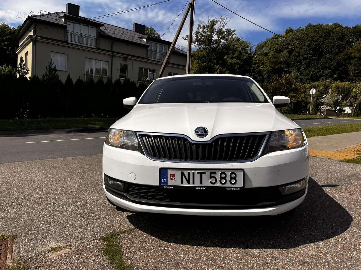 Skoda Rapid, 1.0 l., Хэтчбек