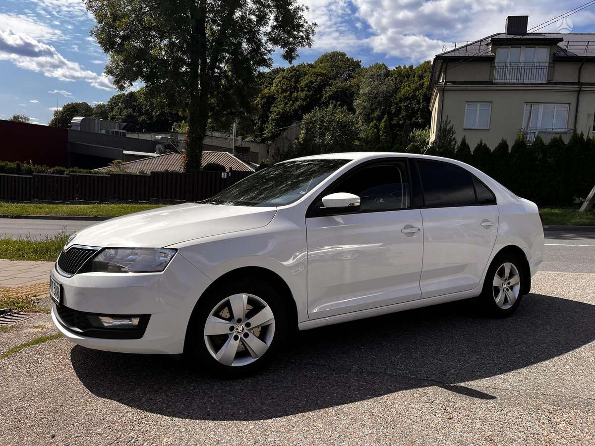 Skoda Rapid, 1.0 l., Хэтчбек