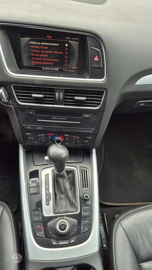 Audi Q5, 2.0 l., off-road / crossover