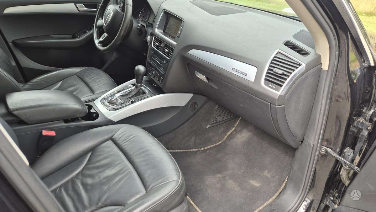 Audi Q5, 2.0 l., Внедорожник / Кроссовер