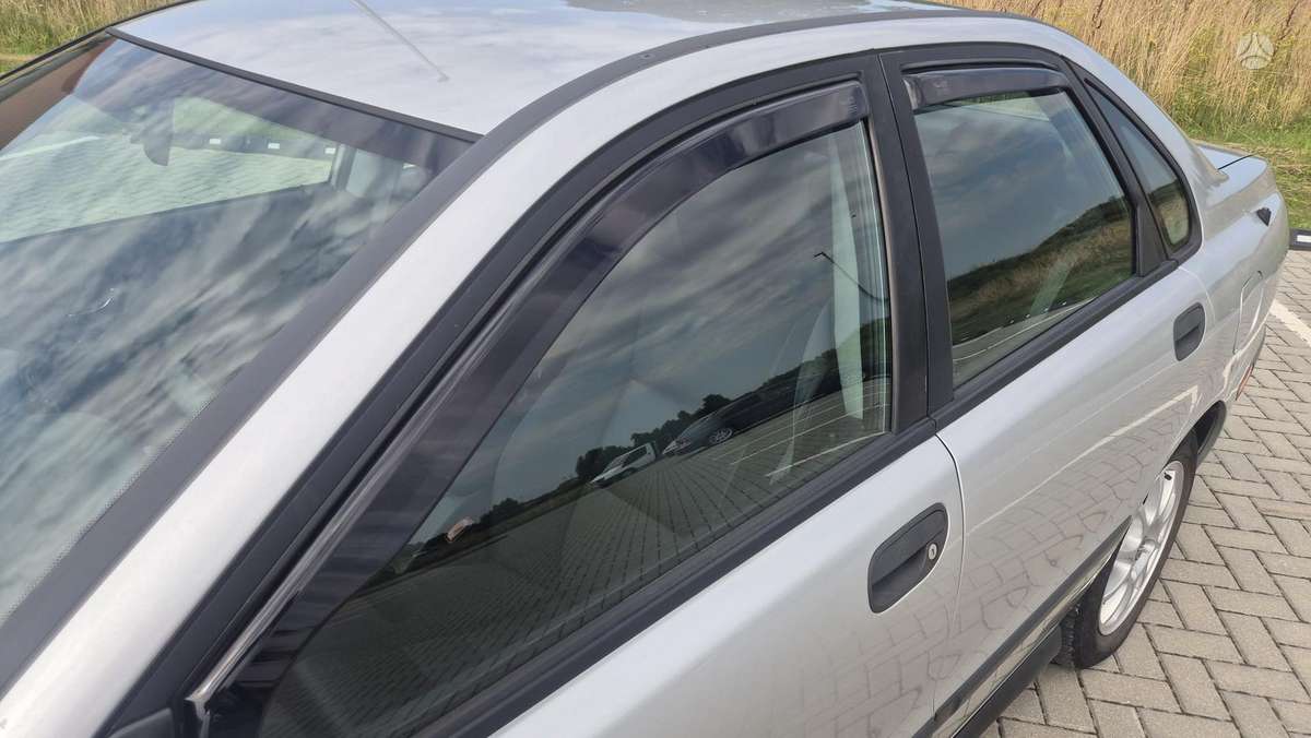 Volvo S40, 1.8 l., Седан