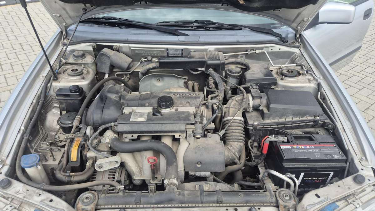 Volvo S40, 1.8 l., Седан