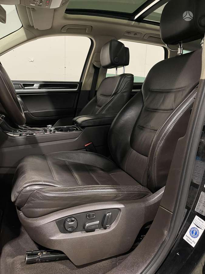 Volkswagen Touareg - 11