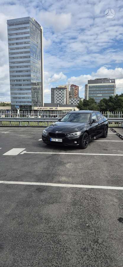 BMW 320, 2.0 l., saloon / sedan