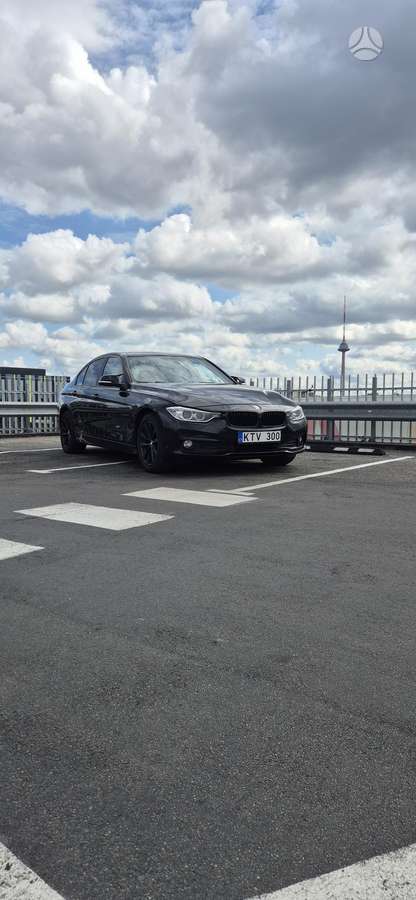 BMW 320, 2.0 l., saloon / sedan